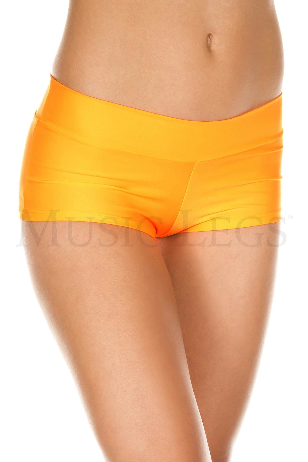 121 Stretched booty shorts